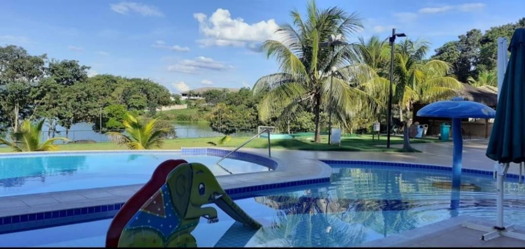 Aldeia Do Lago: Lakeside Apartment with Modern Kitchen and Pool Access Caldas Novas Exterior photo